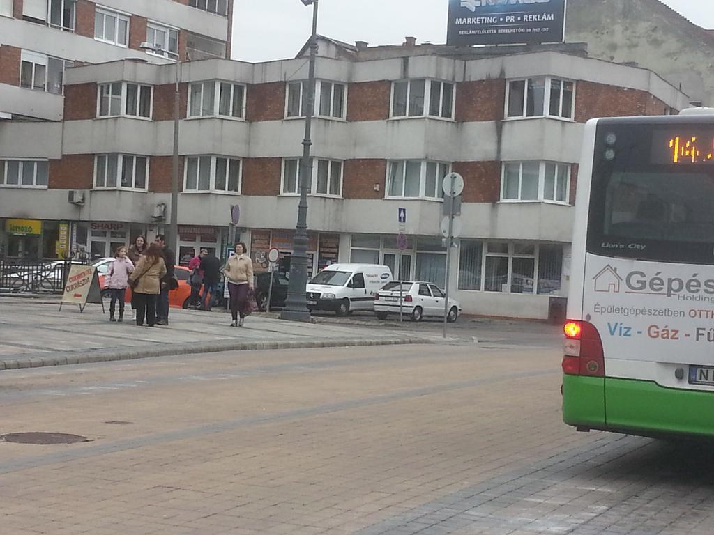 Szinva Apartman Mişcolţ Exterior foto